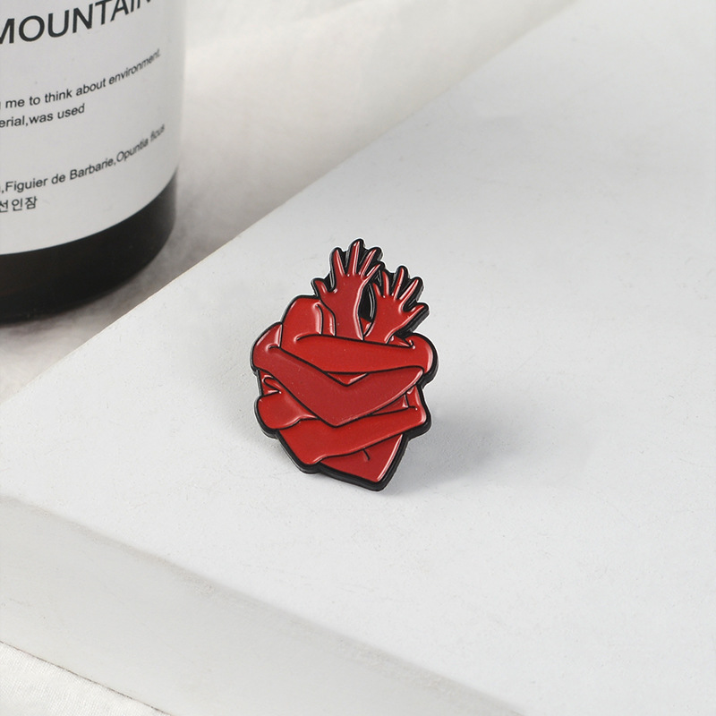Broche en émail Cœur Anatomiqu - Medical Label avis et prix